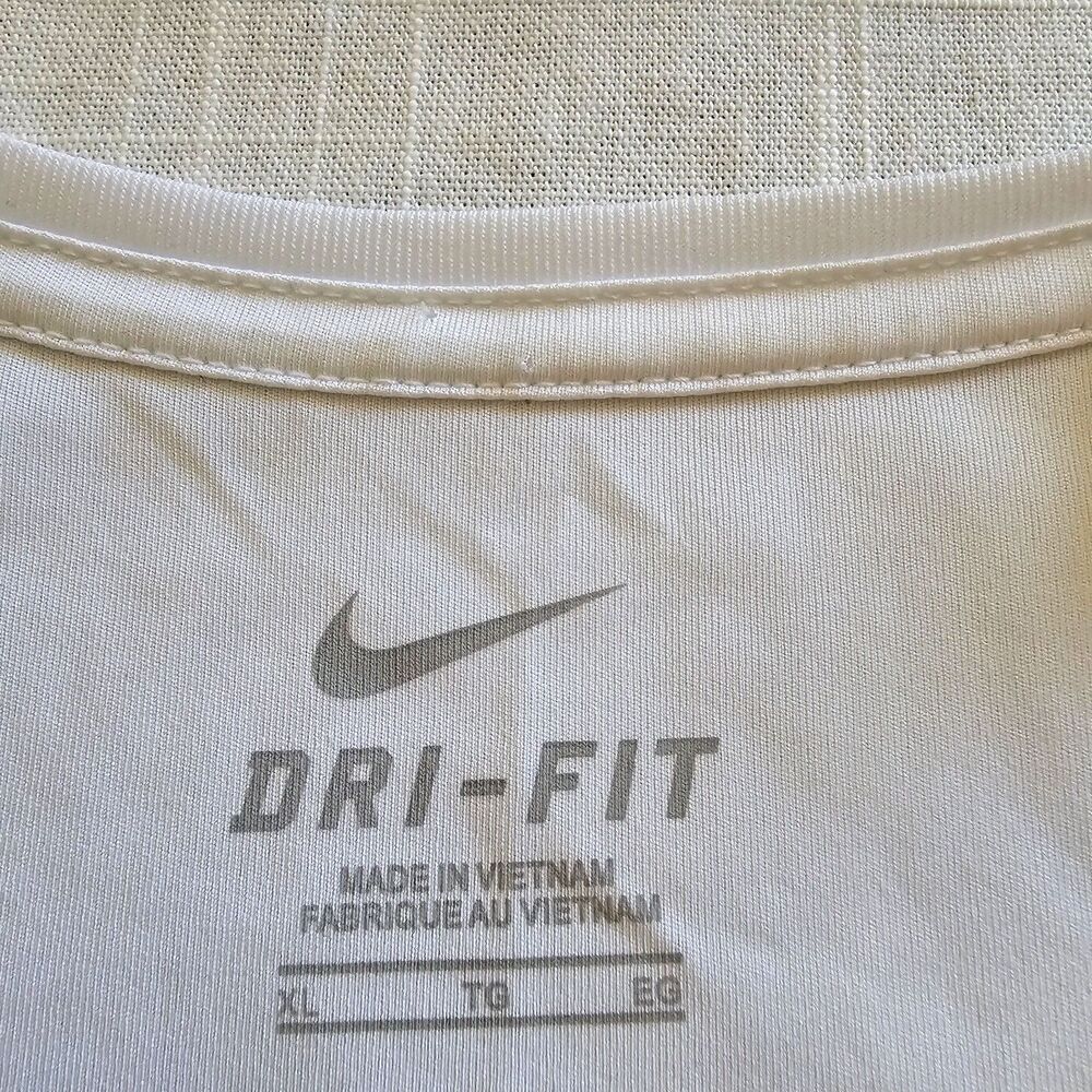 Nike Dri-Fit UW University 0f Washington White Cap Sleeve T-shirt sz XL - Picture 3 of 7